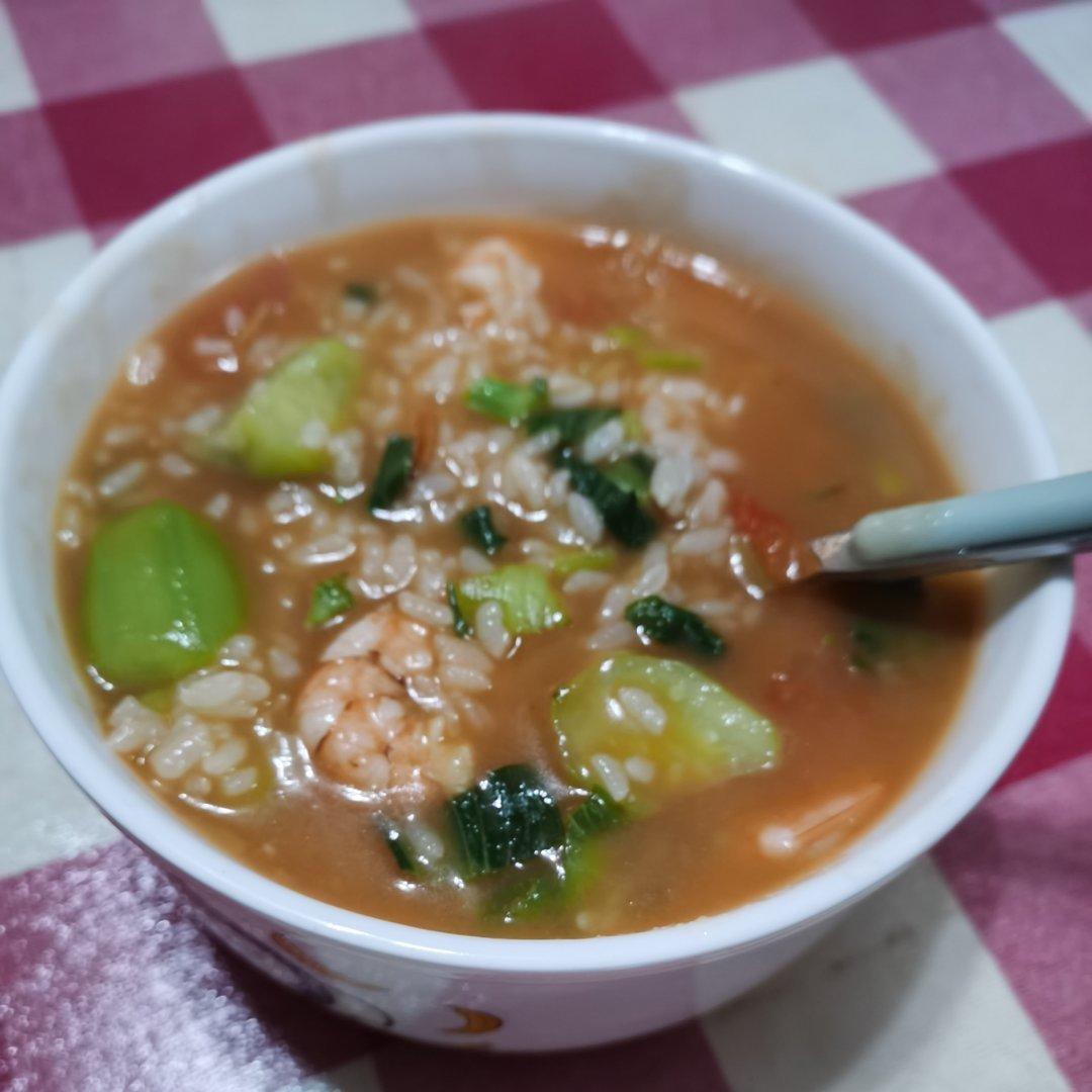 时蔬虾仁汤泡饭