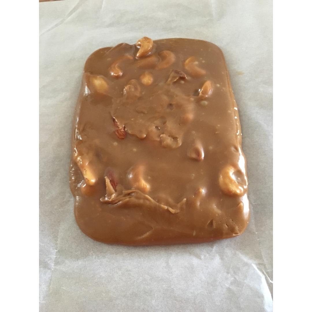 比牛轧糖还要好吃的花生太妃糖（消耗淡奶油）