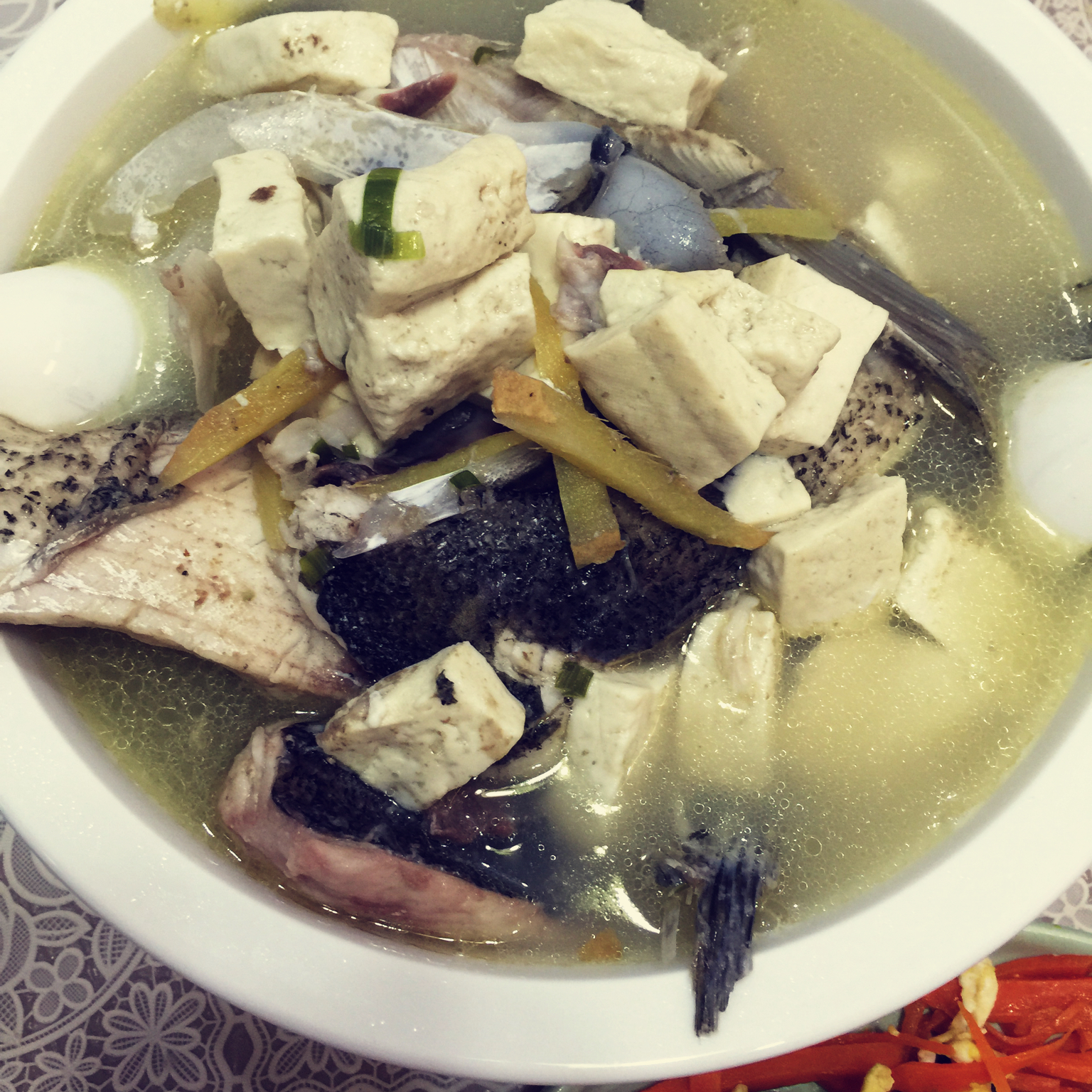 鱼头豆腐汤
