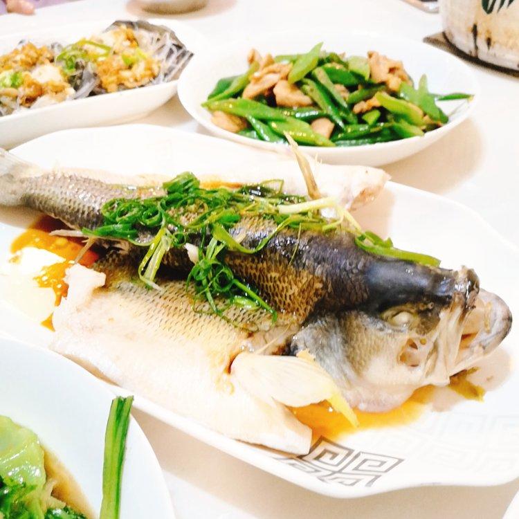 蒸鲈鱼