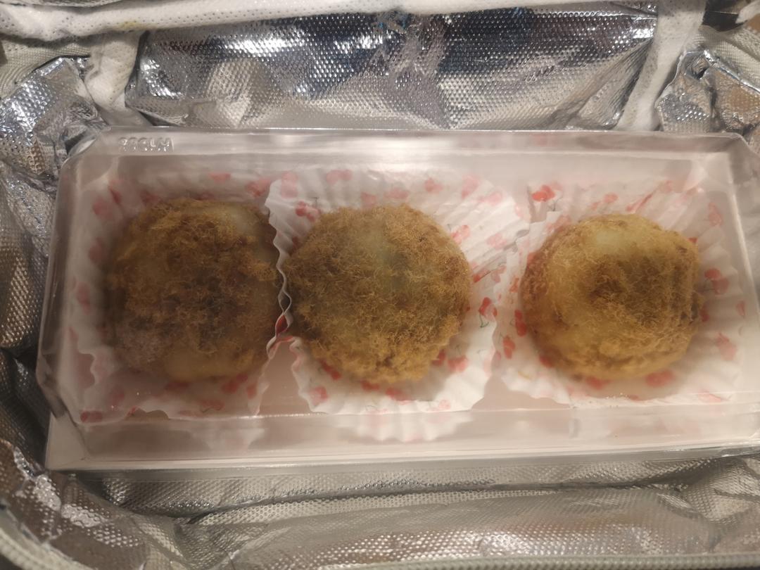 堪比雪媚娘的紫米肉松麻薯团