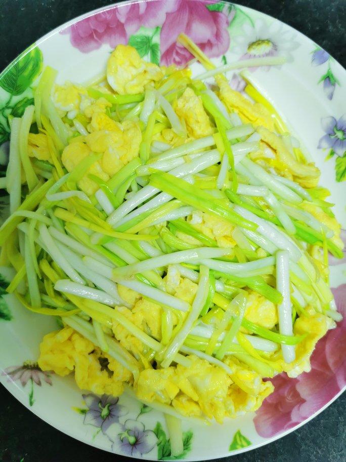 蒜黄炒鸡蛋