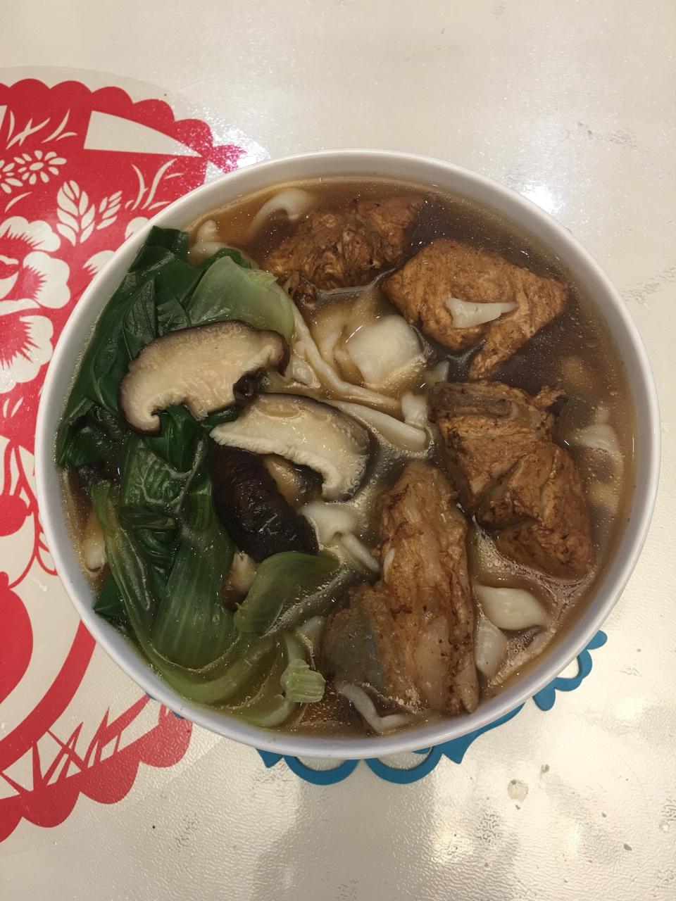 香菇排骨面