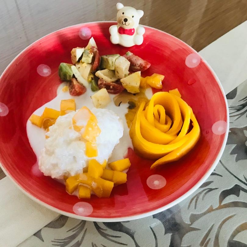 椰浆芒果糯米饭（附芒果玫瑰花做法）