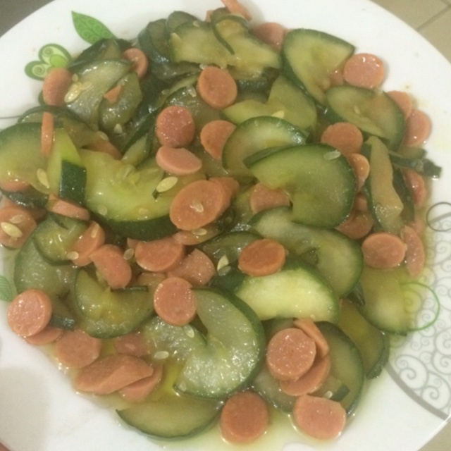 黄瓜炒火腿肠