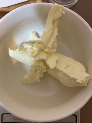 大理石纹可可轻乳酪蛋糕（可可粉/消耗奶油奶酪/不用黄油/八寸方盘）的做法 步骤1
