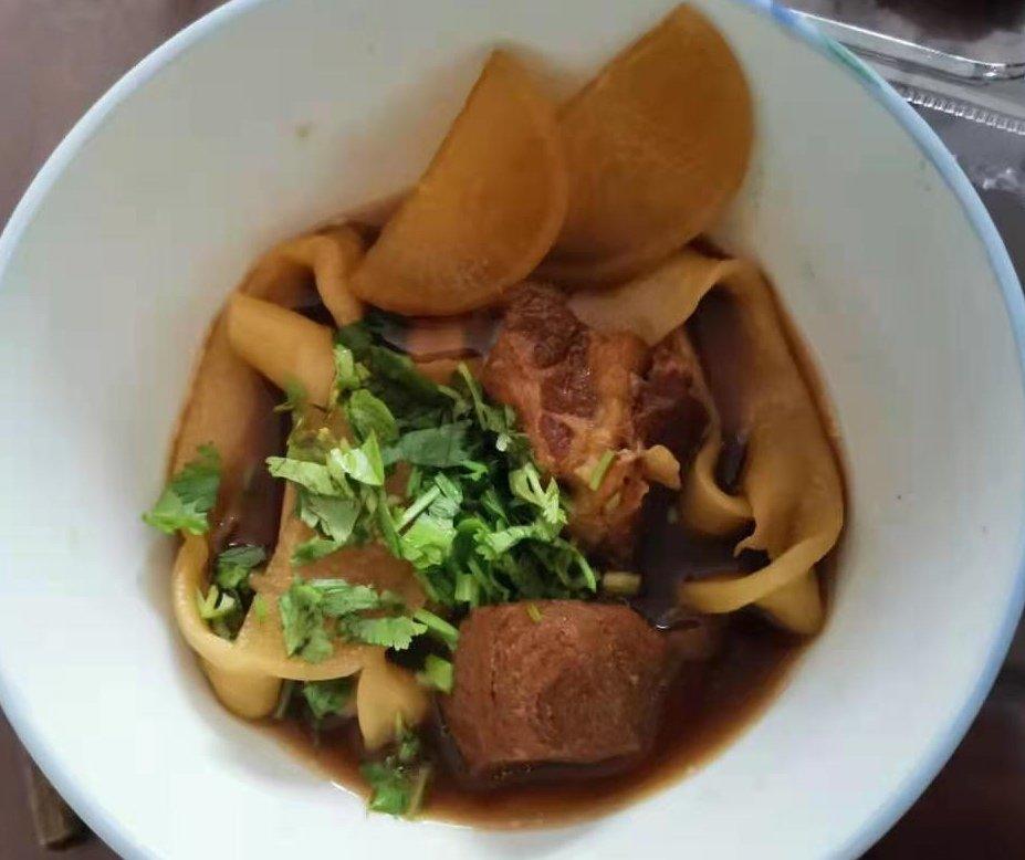 康师傅红烧牛肉面那个味的炖牛肉