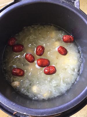 红枣银耳莲子羹（有出胶质、出胶，懒人的电压力锅版）的做法 步骤7