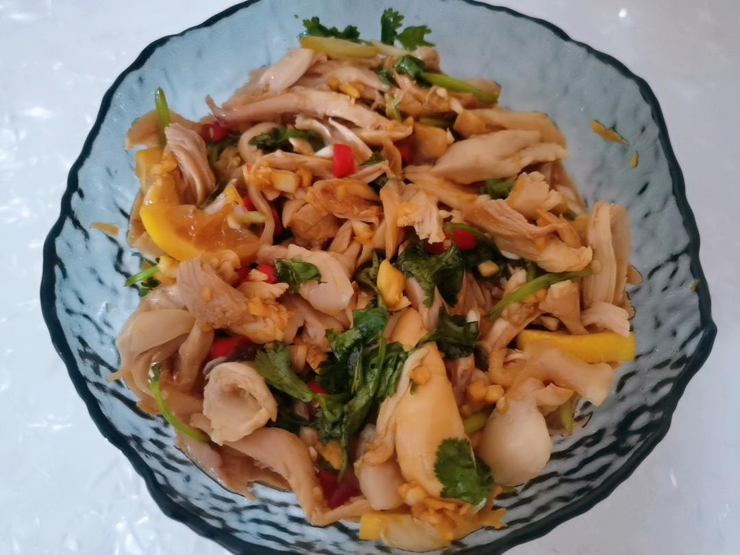 凉拌手撕鸡腿