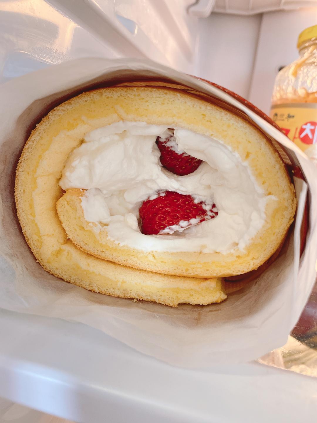 草莓🍓瑞士卷的做法 步骤19