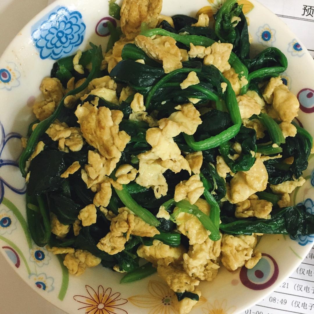 菠菜炒鸡蛋