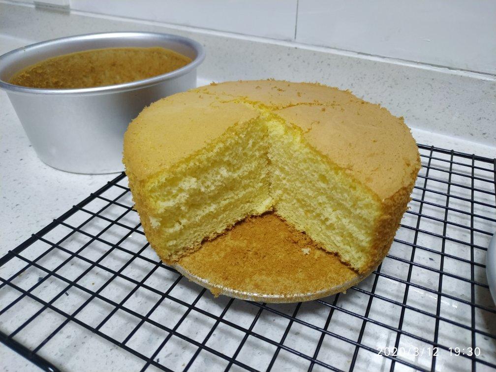比戚风还要柔软Q弹的海绵蛋糕