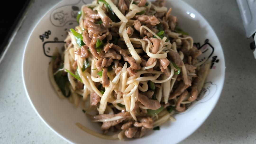 茭白这样做百吃不厌，茭白炒肉