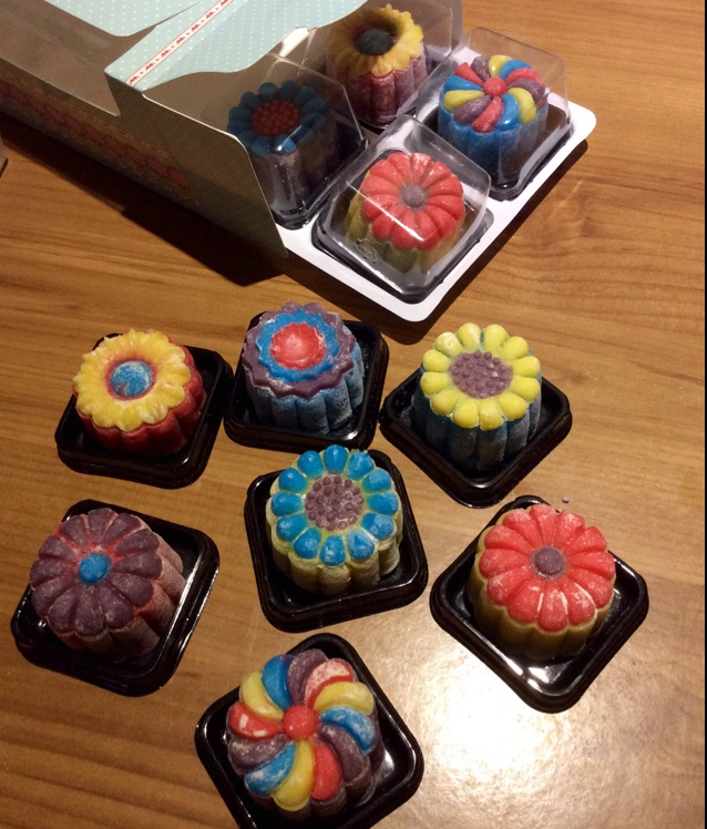 彩色冰皮月饼