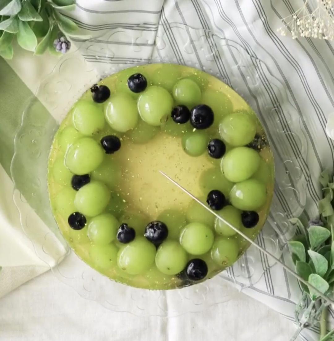 清爽的葡萄酸奶慕斯