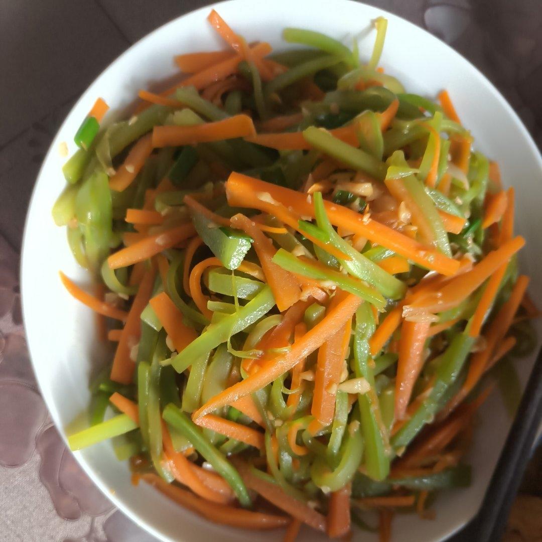 10分钟搞定的快手凉拌菜，清脆爽口的凉拌莴笋丝