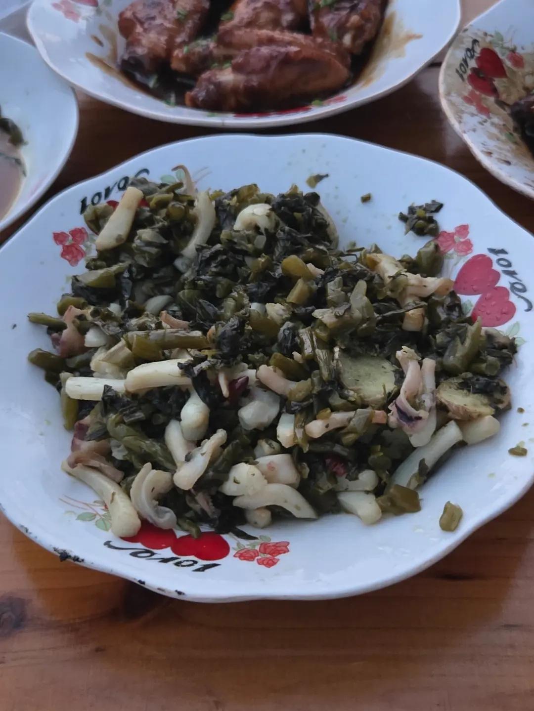 厨师长教你：“爆炒鱿鱼”的家常做法，口感爽脆，香辣过瘾