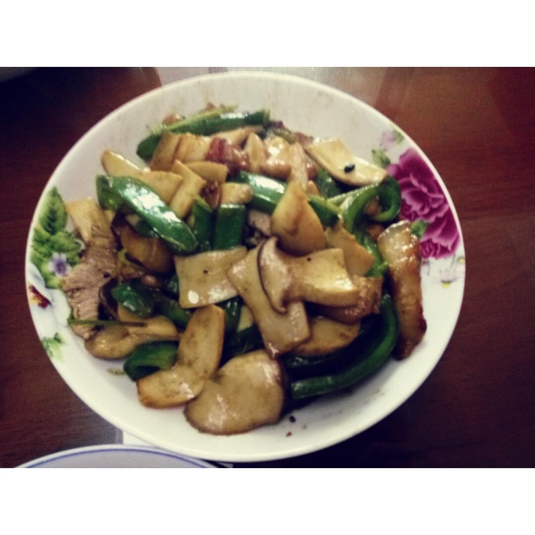 青椒素炒杏鲍菇