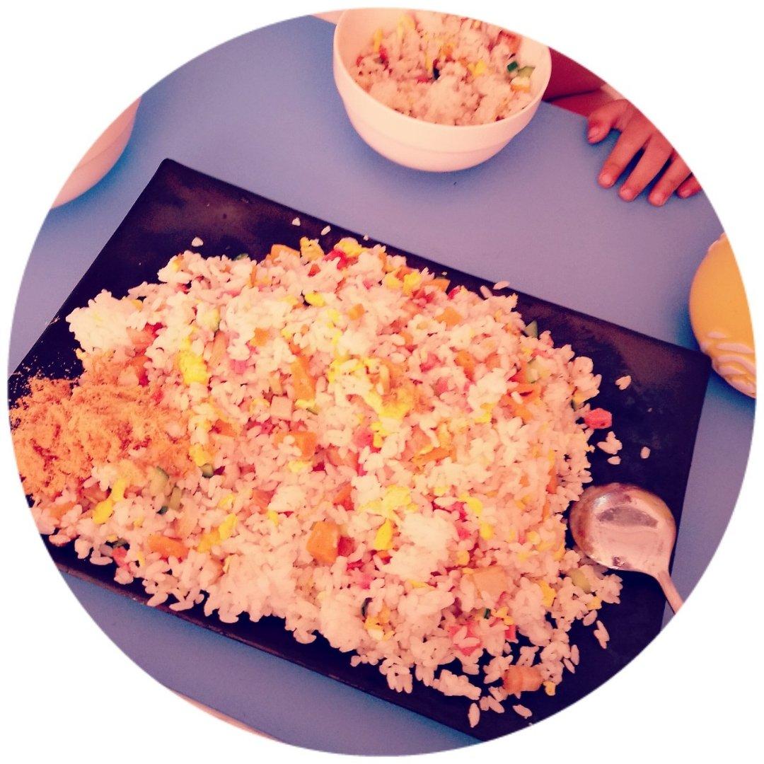 时蔬鸡蛋炒饭（简单快手，宝宝爱吃）