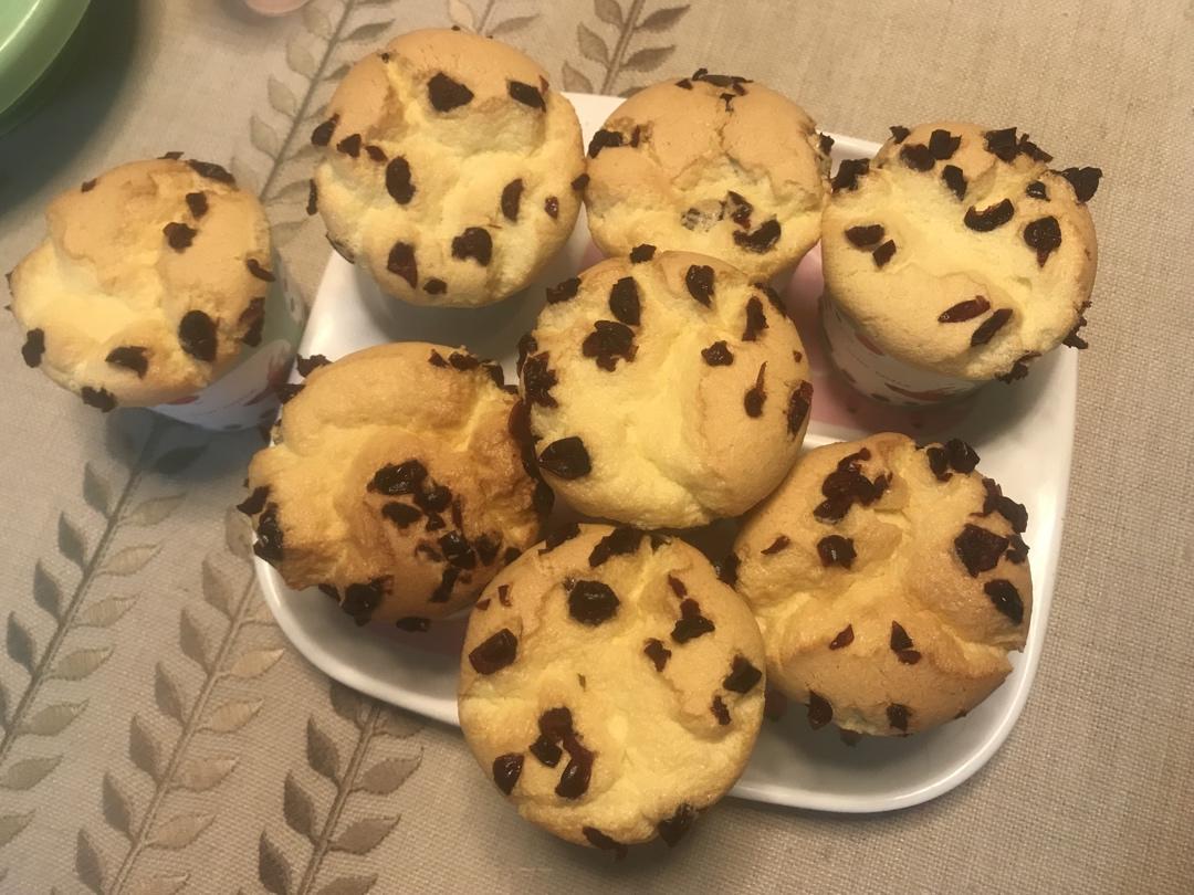 不塌不凹的纸杯戚风蛋糕