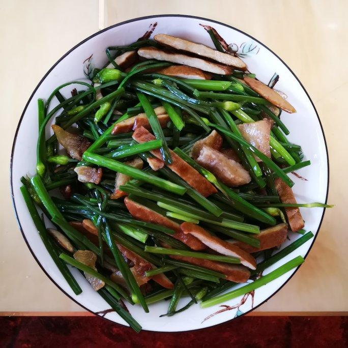 韭菜花炒肉