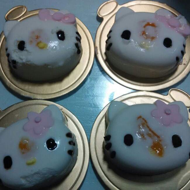 hello kitty 立体主题蛋糕——酸奶奶酪蛋糕