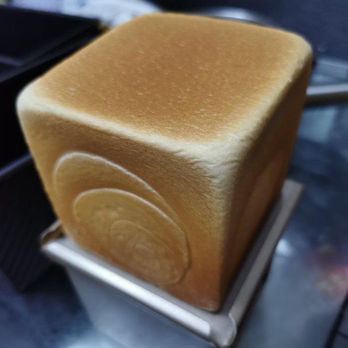 吐司，奶香手撕面包，超级香浓