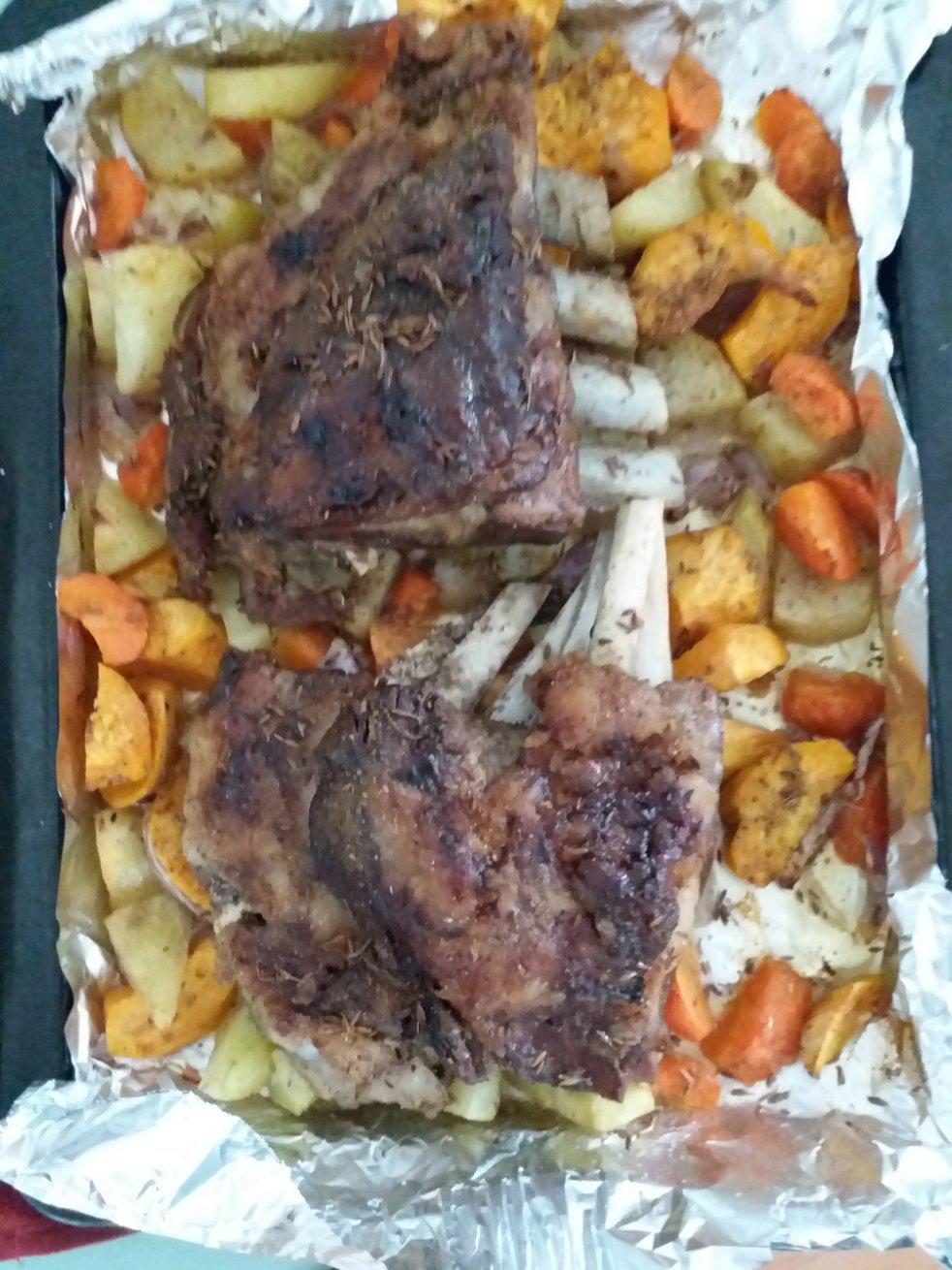 孜然蒜香烤羊腿