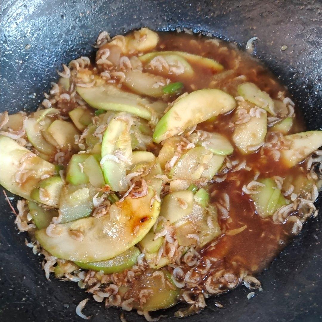 虾皮炝西葫 补钙神器