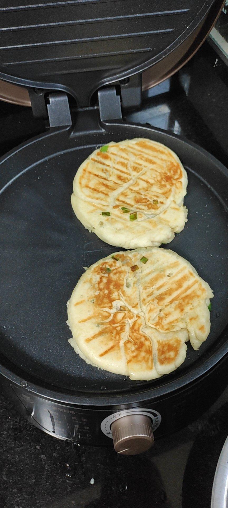 发面椒香葱花饼（超级宣软）