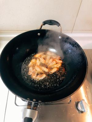 鲜虾粉丝煲的做法 步骤2