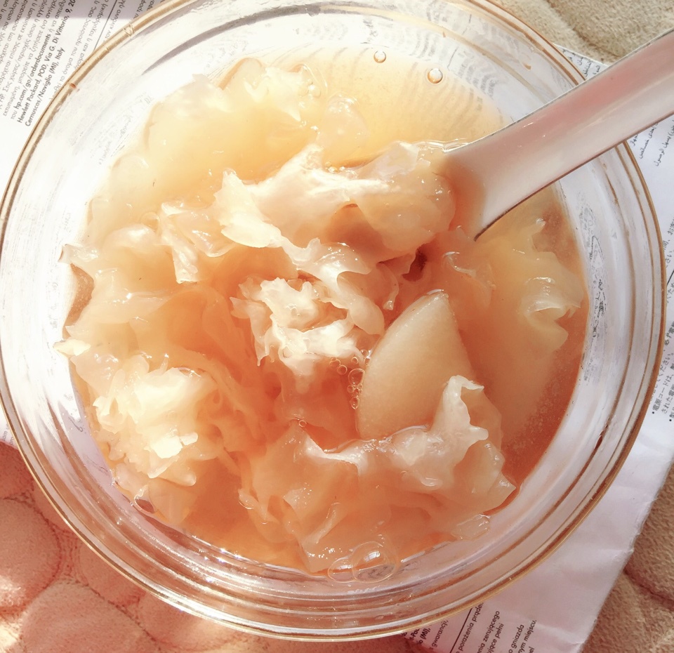 冰糖银耳雪梨汤