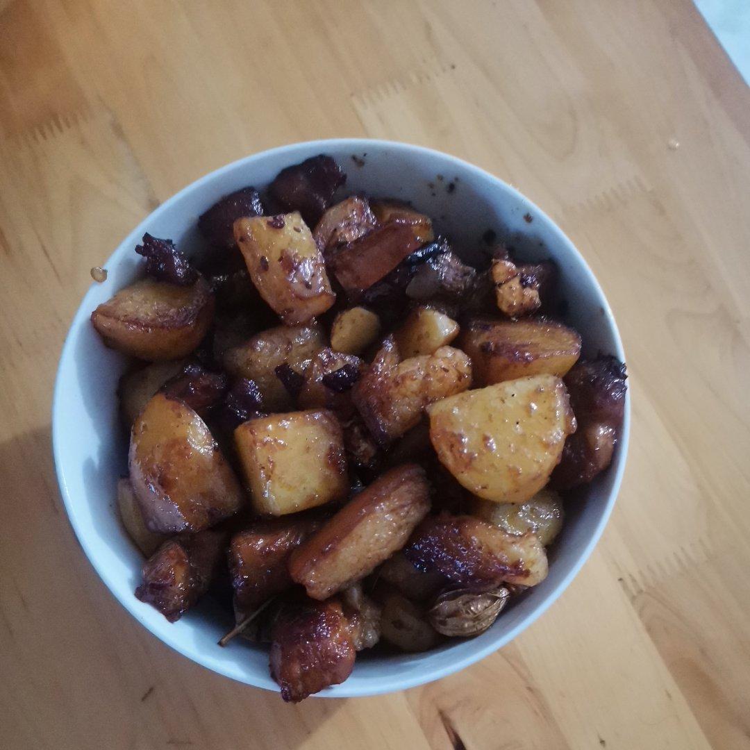 土豆红烧肉