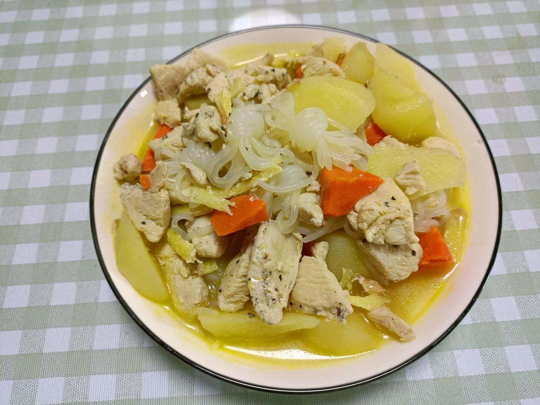鸡胸肉焖土豆