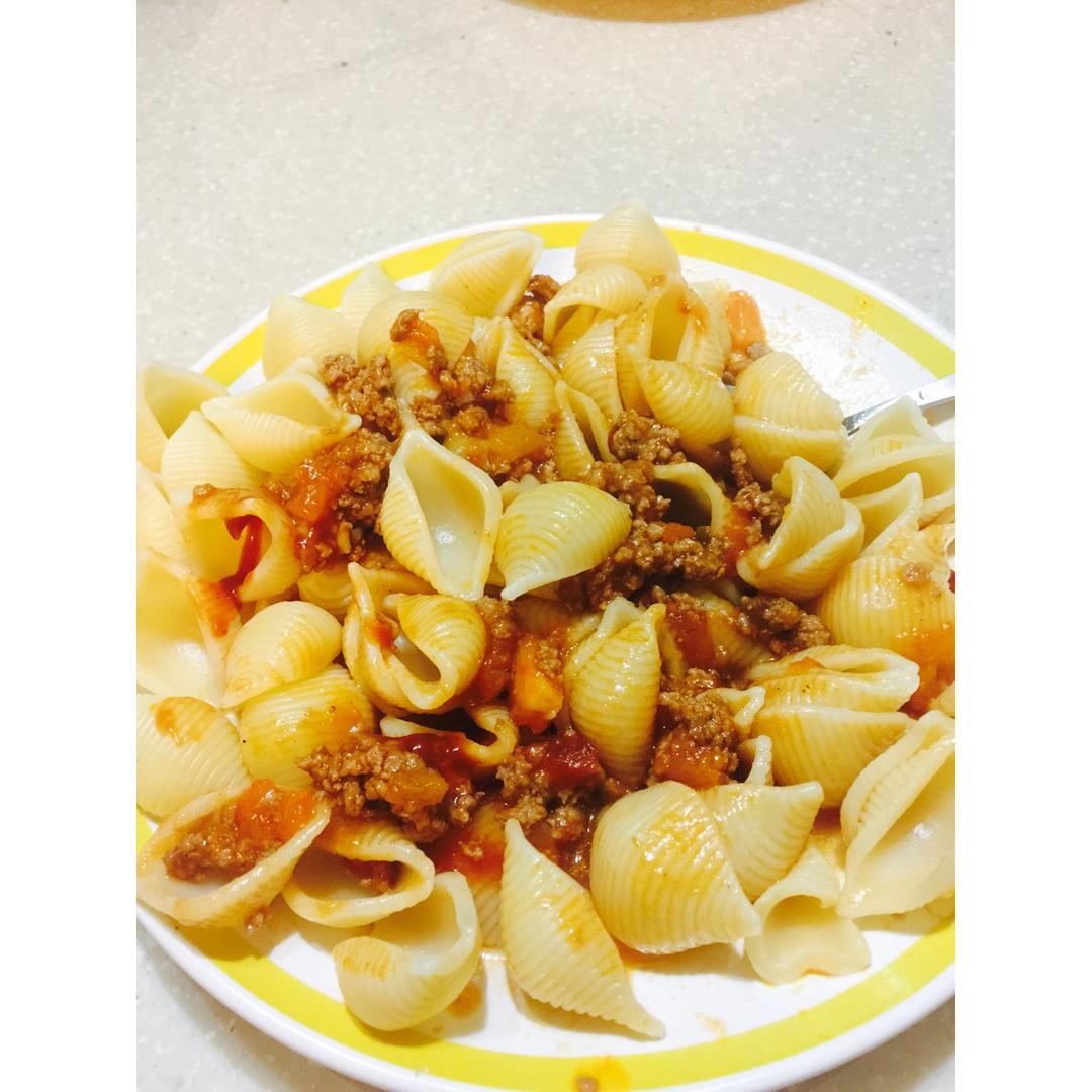 番茄肉酱意大利通心面