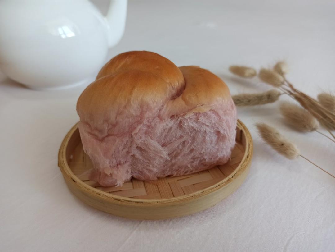 紫薯椰蓉老面包