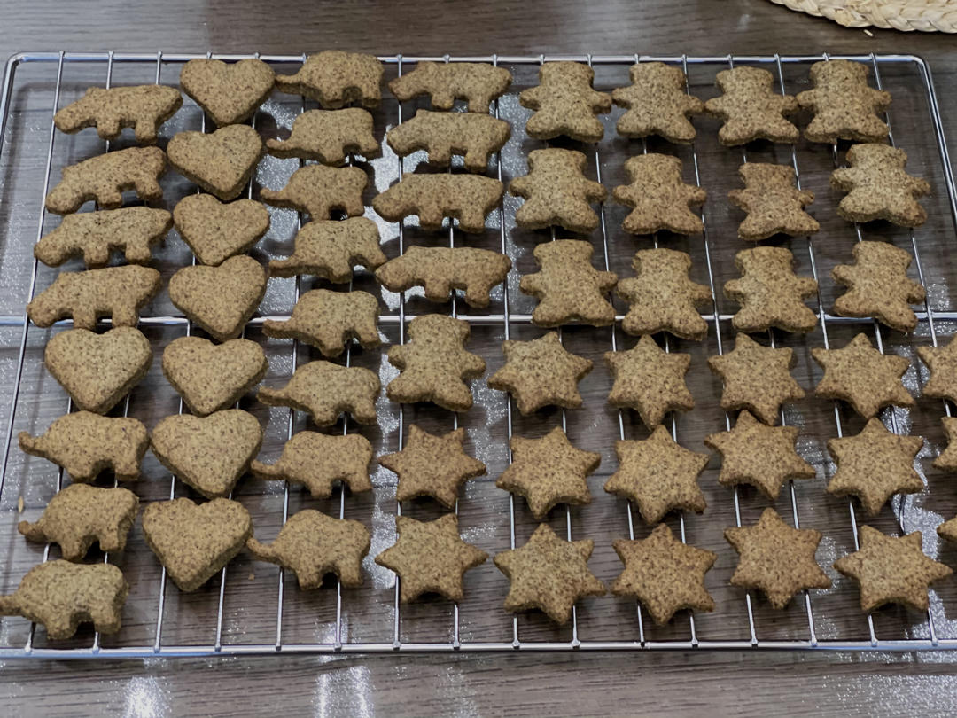 黑全麦消化饼干^_^减脂健身人士可吃的小零食