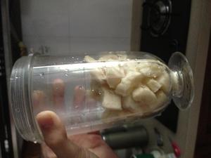 香蕉奶昔的做法 步骤2