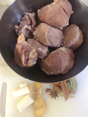 高压锅版酱牛肉的做法 步骤3