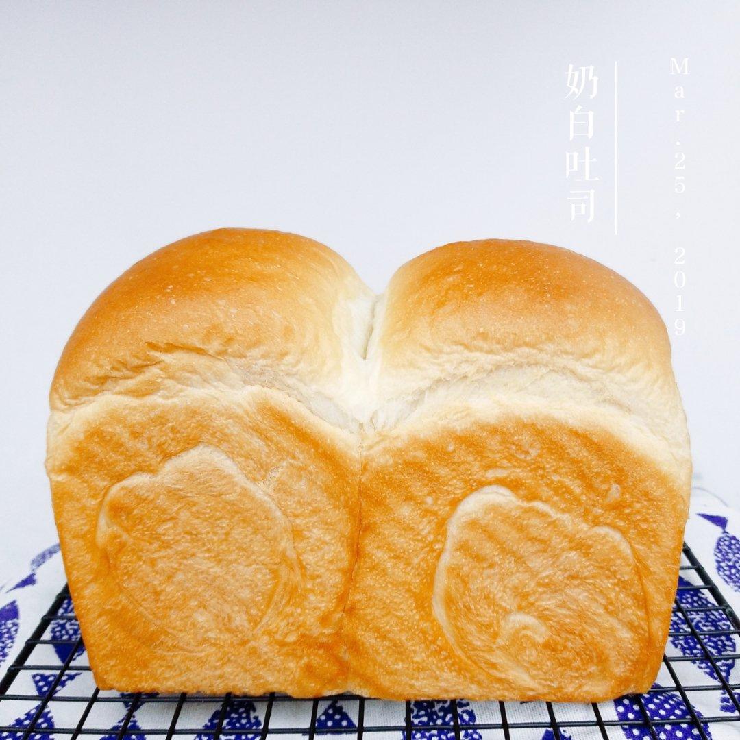 超级绵~奶白吐司