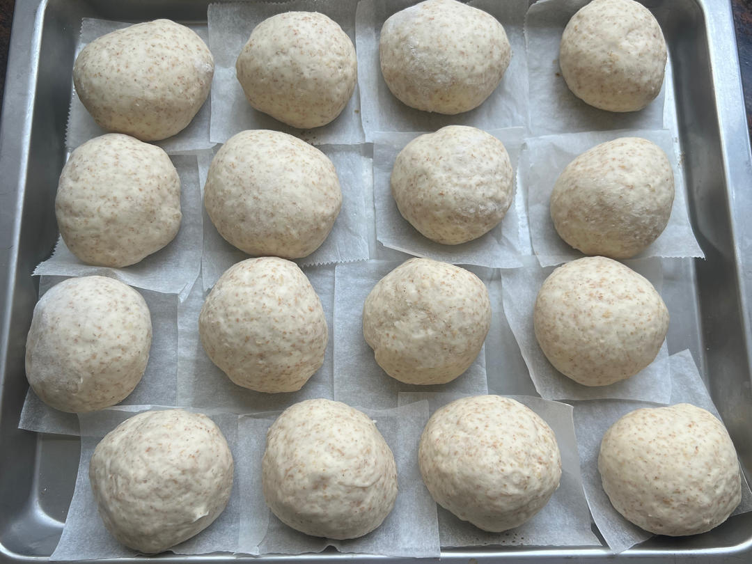 无油无糖松软的全麦馒头