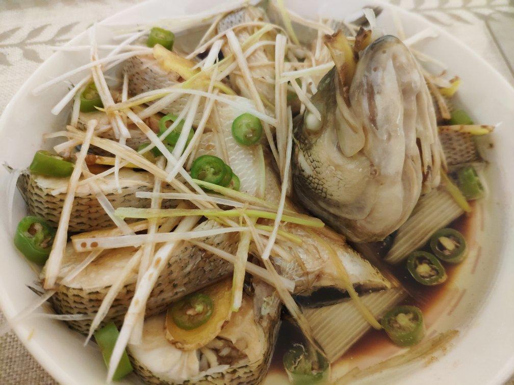 清蒸鲈鱼