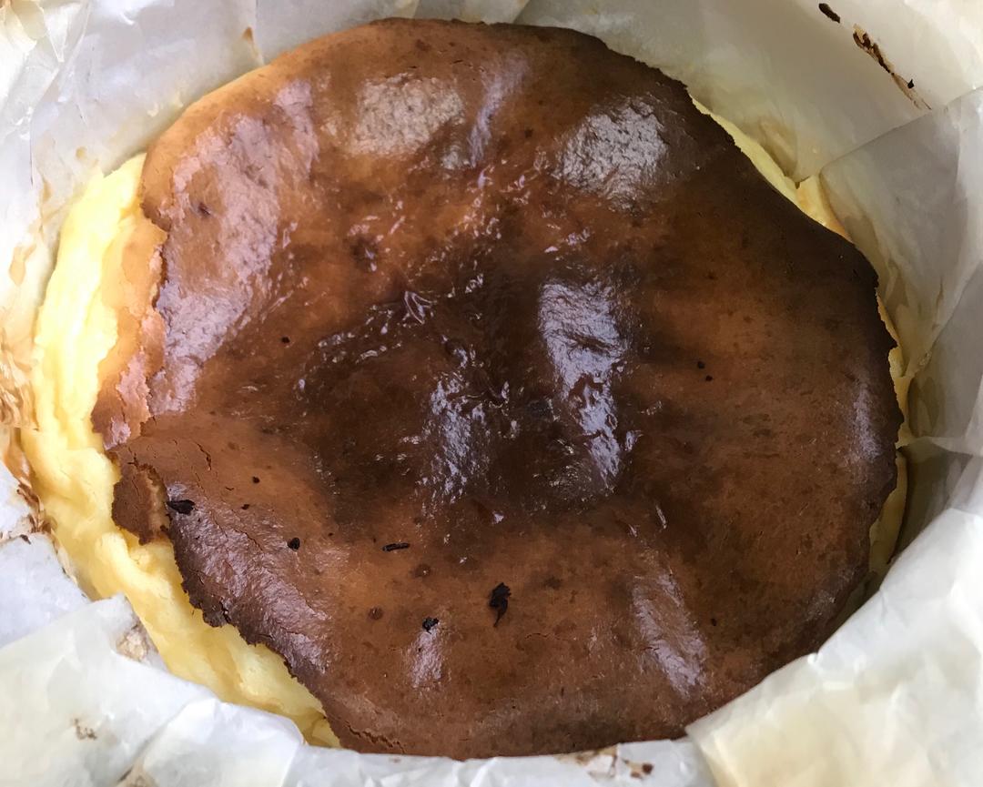7inch Basque Burnt Cheesecake ～ 7寸巴斯克焦香蛋糕的做法