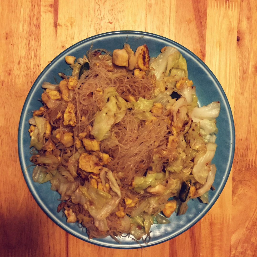 包菜粉丝炒鸡蛋