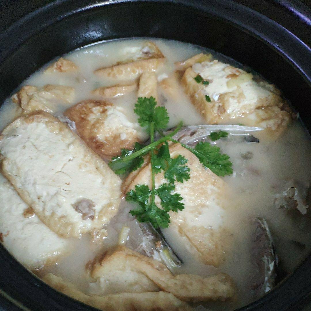 鱼头豆腐汤