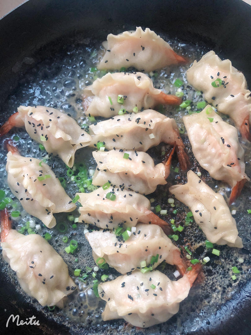 鲜虾锅贴【太太乐鲜鸡汁芝麻香油】