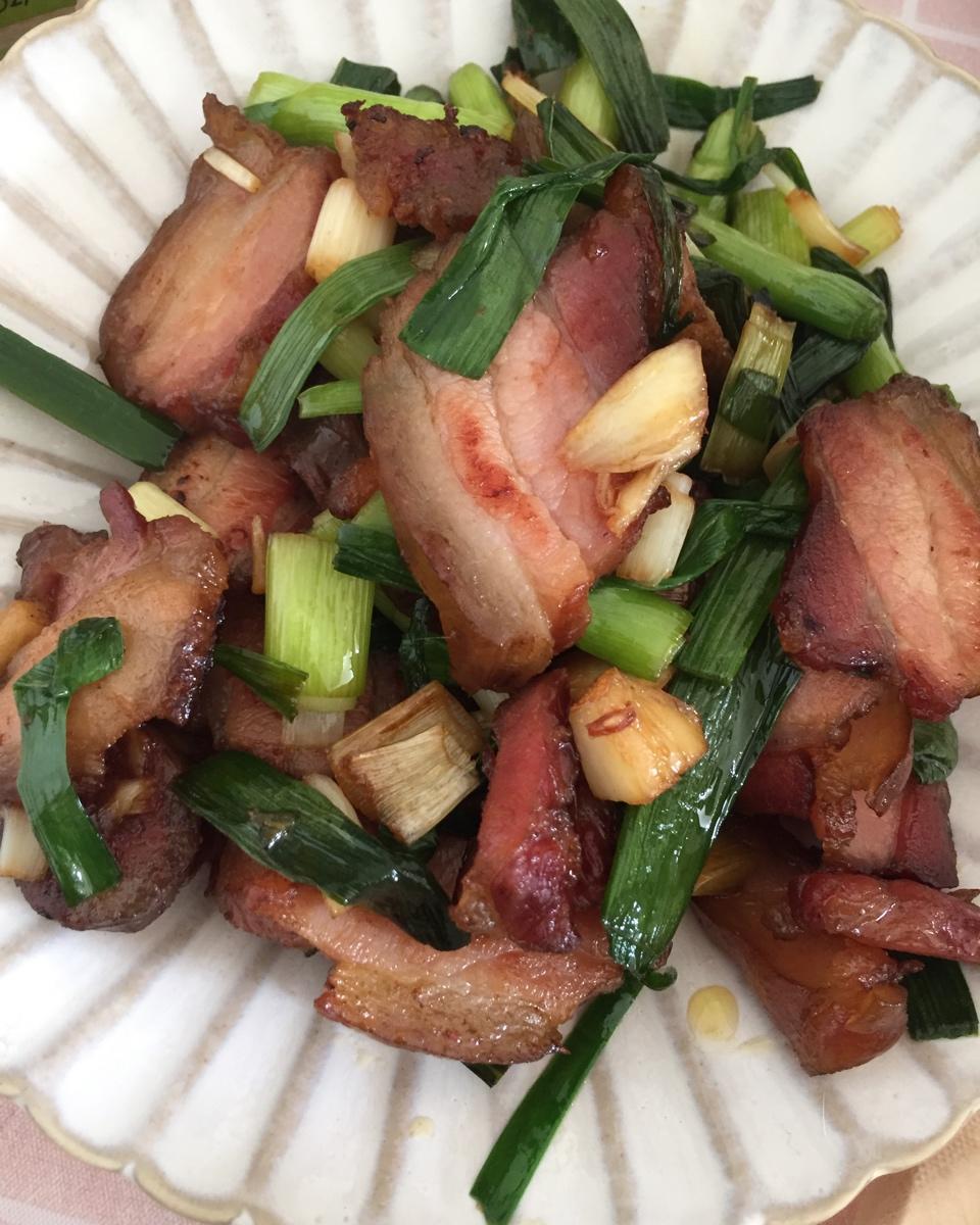 大蒜炒腊肉