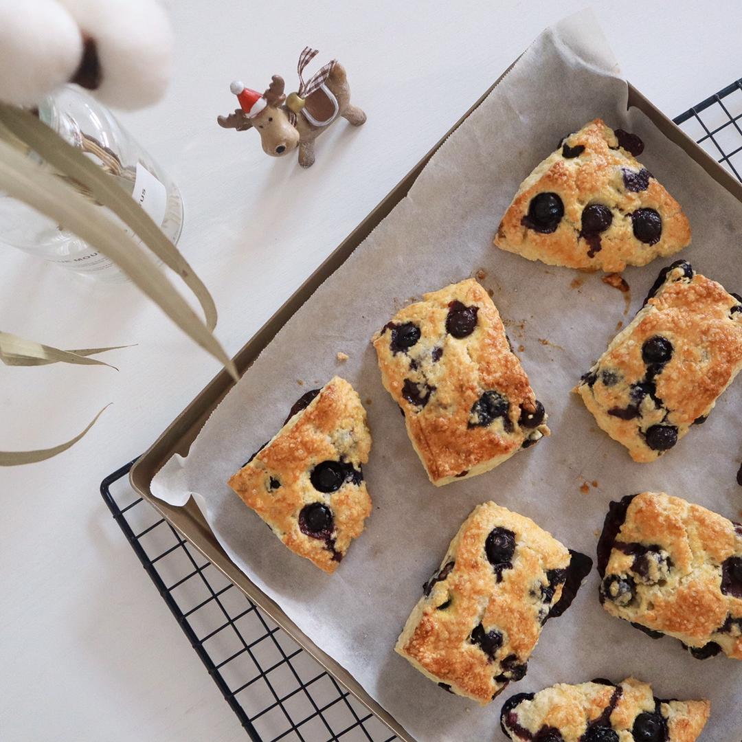 爆浆蓝莓司康Blueberry Explosion Scone