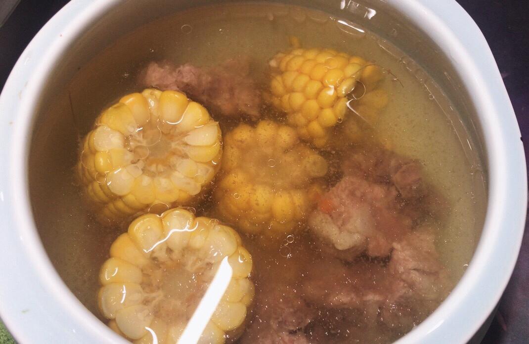 排骨炖玉米