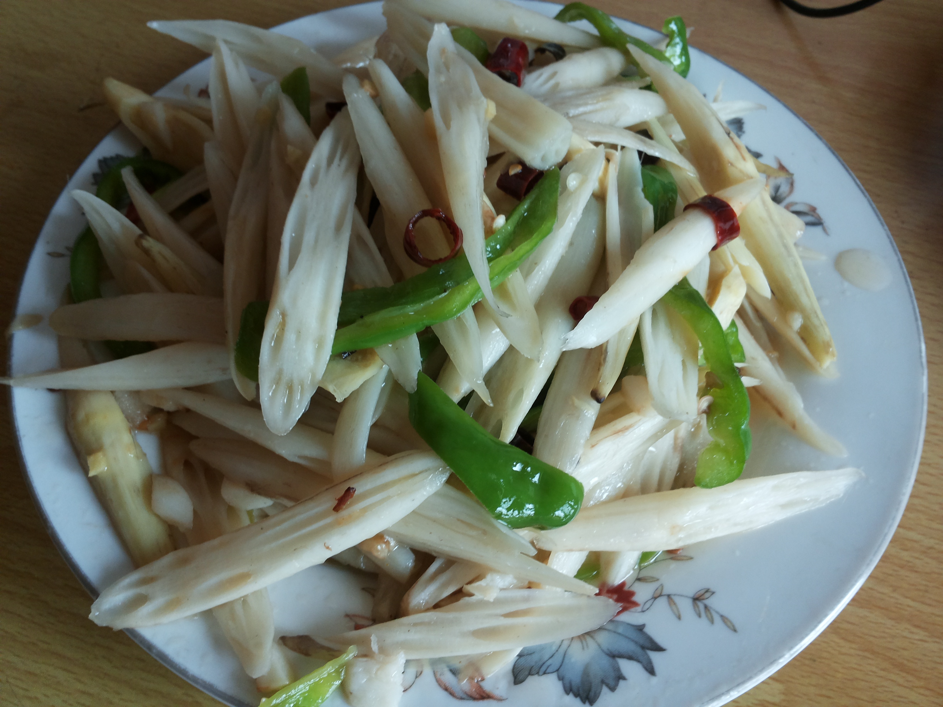 酸辣藕带